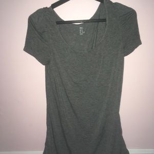 2 Gap and  1 H&M tops